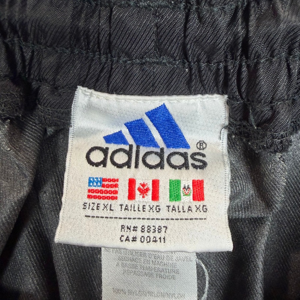 Vintage Adidas Mens XL Black Nylon Cargo Track Pants 3 Stripe Windbreaker 90s - Picture 6 of 10